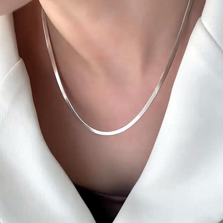 Silver Chain for Women Office Wear Elegant Design